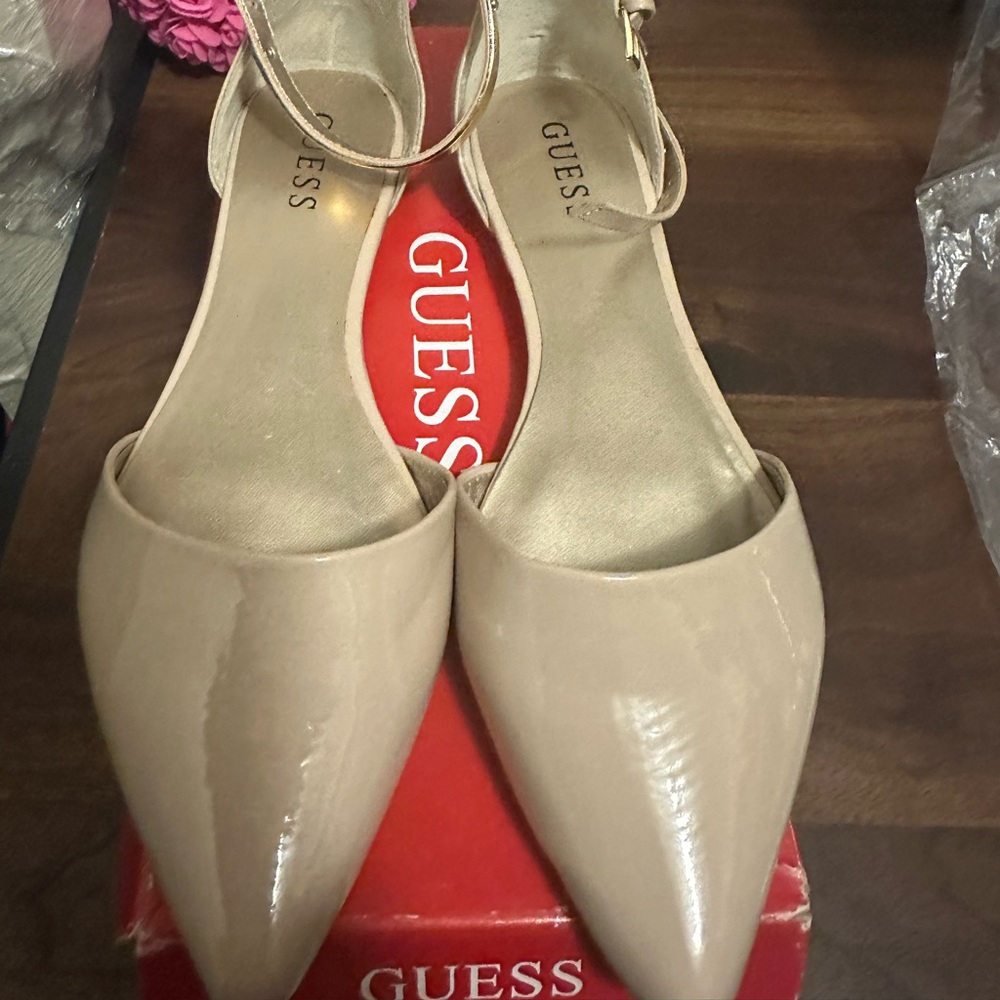 Guess Women’s Flats Size 8.5 Shoes